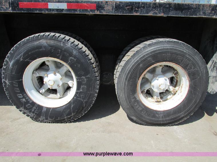 image for item B5799 1986 Mack DM686S crane truck