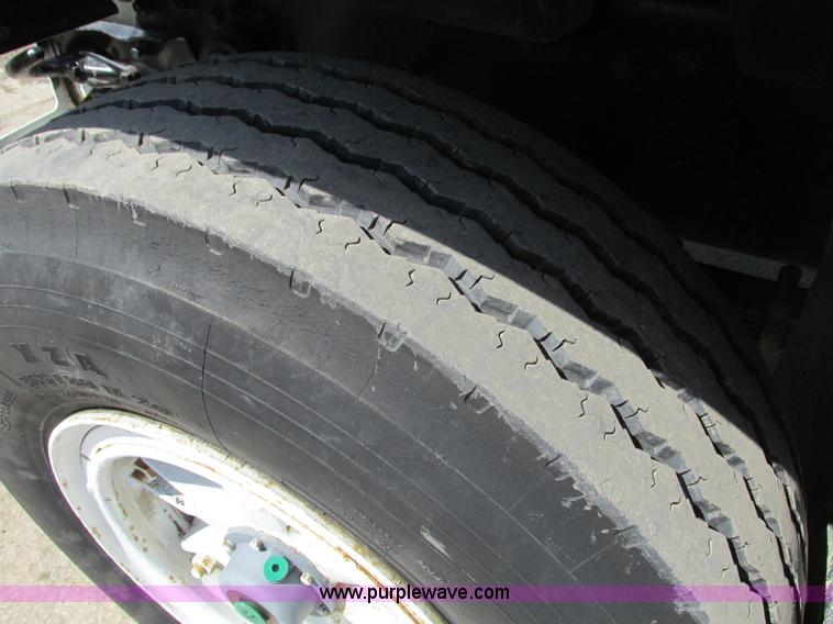 image for item B5799 1986 Mack DM686S crane truck