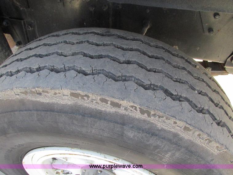 image for item B5799 1986 Mack DM686S crane truck