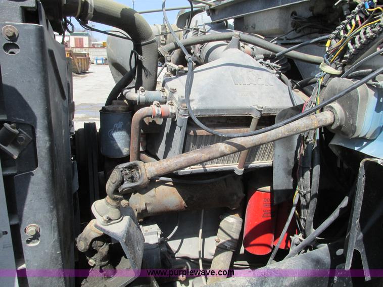 image for item B5799 1986 Mack DM686S crane truck