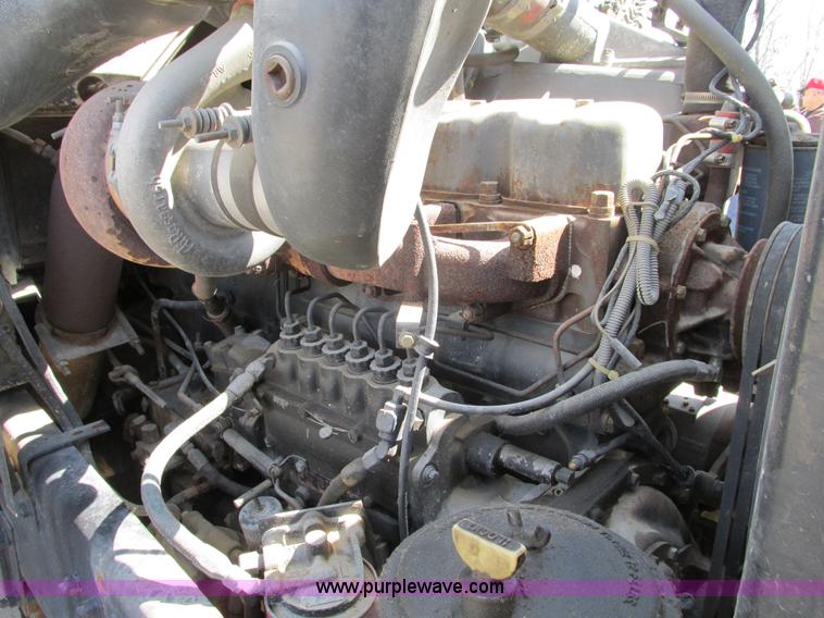 image for item B5799 1986 Mack DM686S crane truck