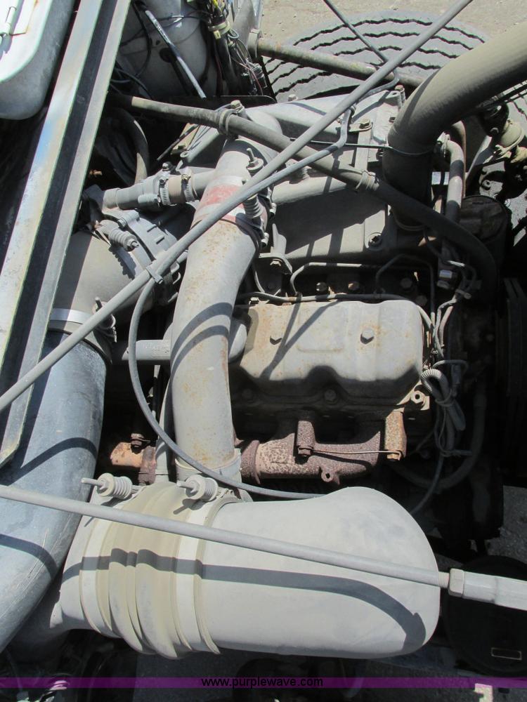 image for item B5799 1986 Mack DM686S crane truck