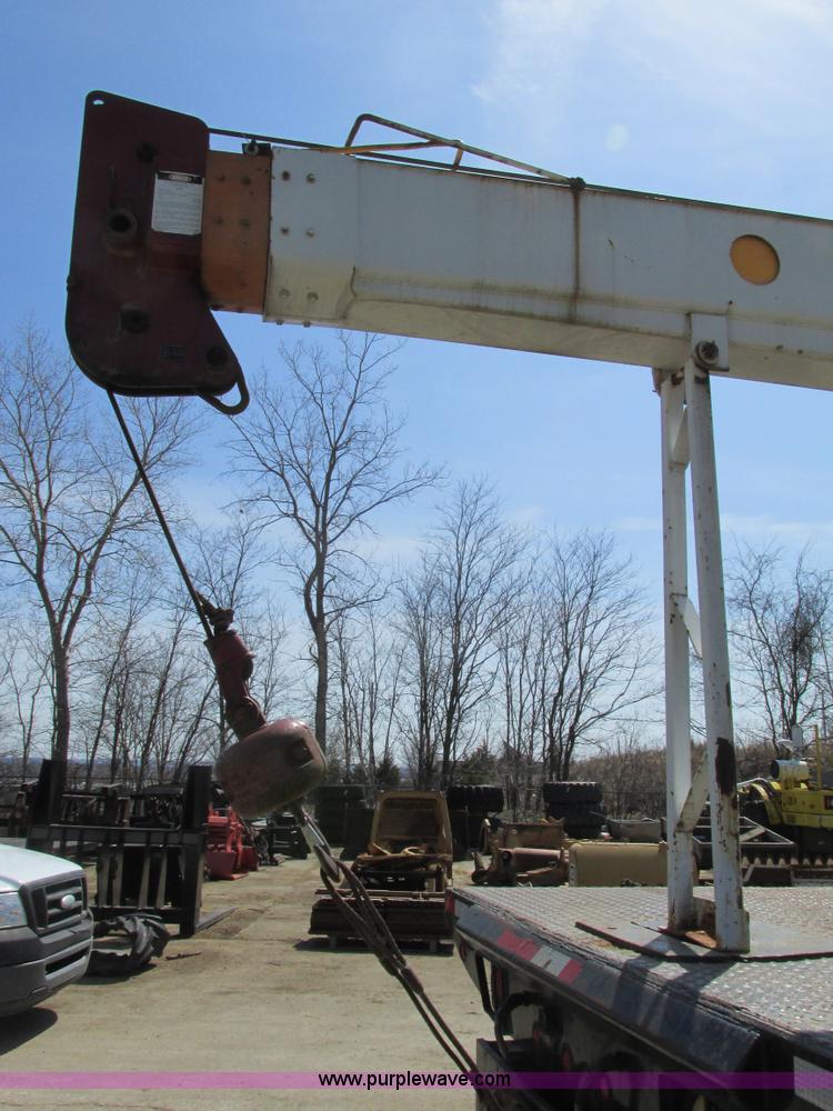 image for item B5799 1986 Mack DM686S crane truck