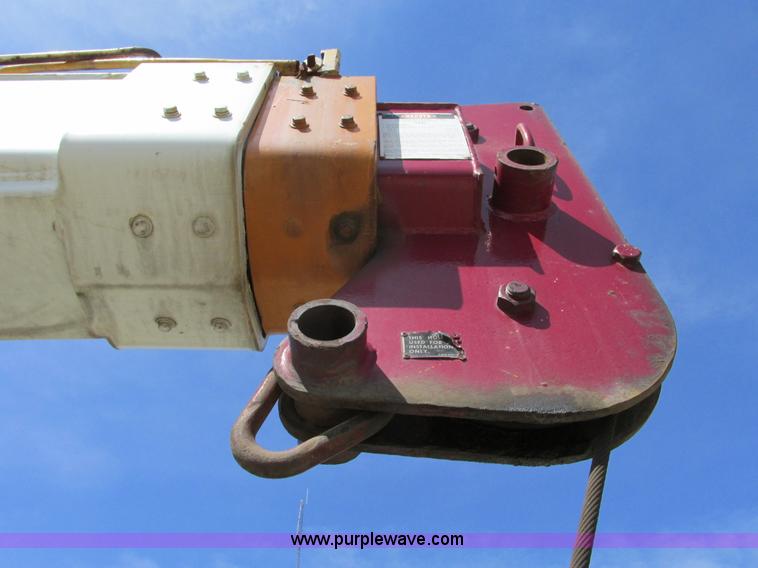 image for item B5799 1986 Mack DM686S crane truck