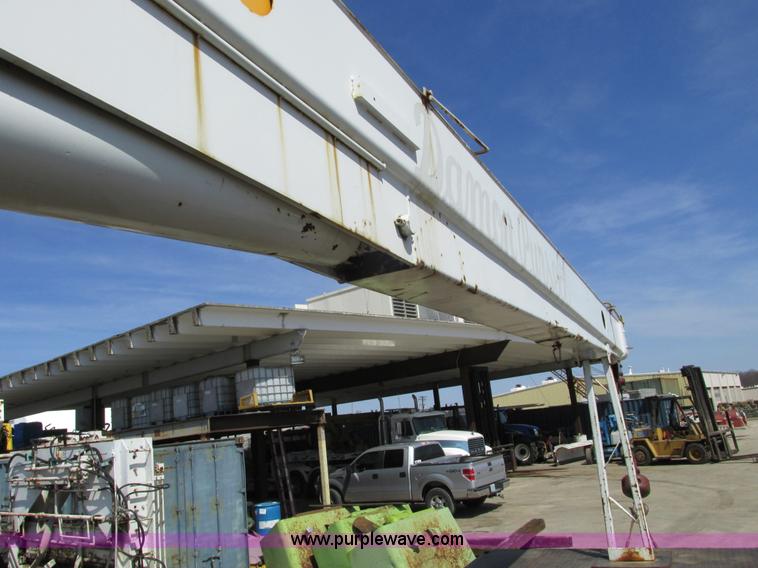 image for item B5799 1986 Mack DM686S crane truck