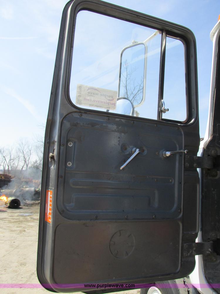 image for item B5799 1986 Mack DM686S crane truck