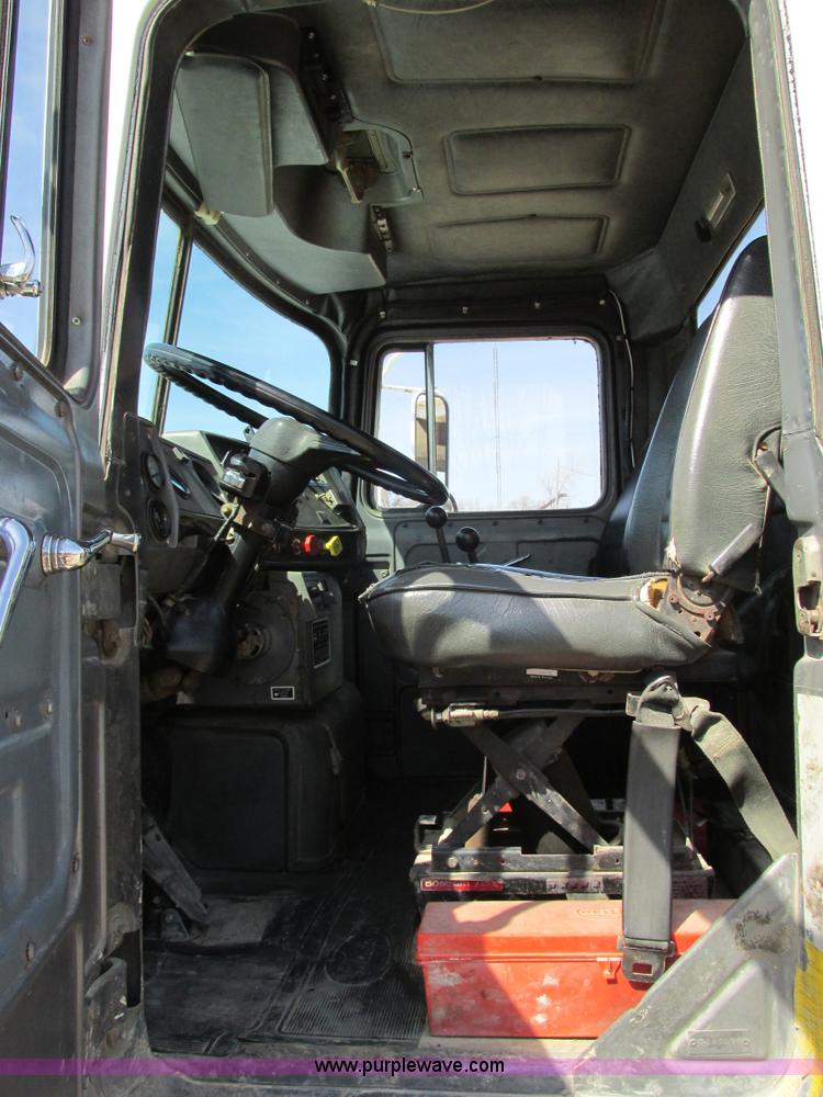 image for item B5799 1986 Mack DM686S crane truck