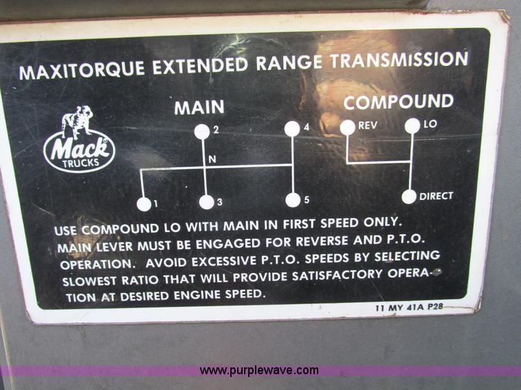 image for item B5799 1986 Mack DM686S crane truck