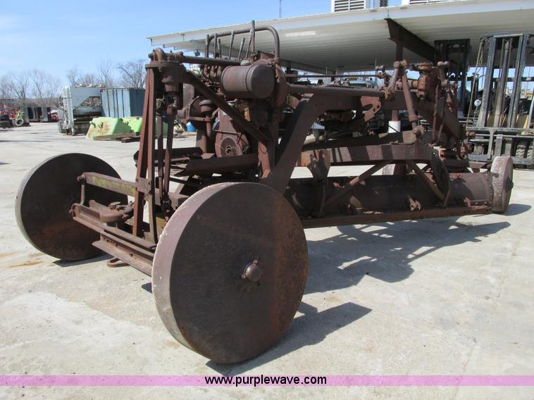 image for item B5800 Caterpillar 66 pull behind grader