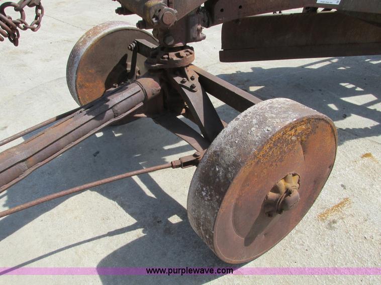 image for item B5800 Caterpillar 66 pull behind grader