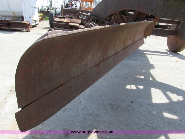 image for item B5800 Caterpillar 66 pull behind grader