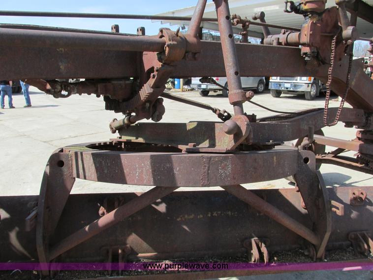 image for item B5800 Caterpillar 66 pull behind grader
