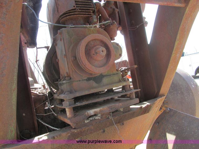 image for item B5800 Caterpillar 66 pull behind grader