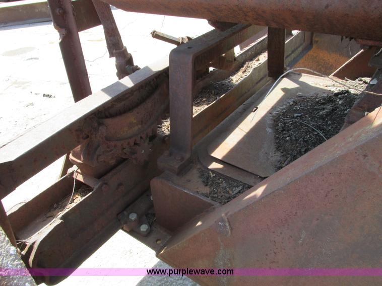 image for item B5800 Caterpillar 66 pull behind grader