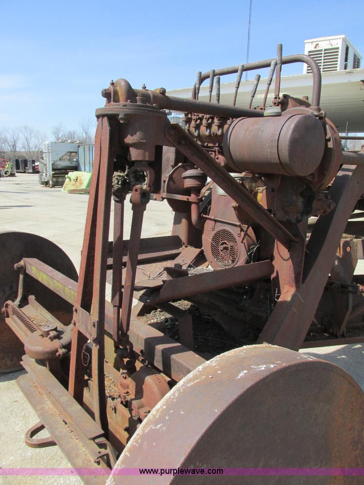 image for item B5800 Caterpillar 66 pull behind grader