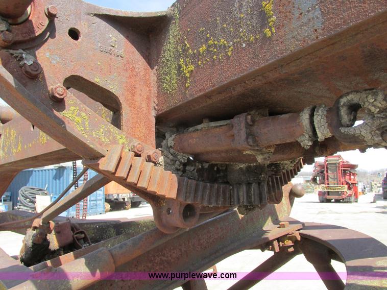 image for item B5800 Caterpillar 66 pull behind grader
