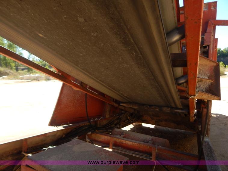 image for item B5874 Extec 5000 portable conveyor screen plant