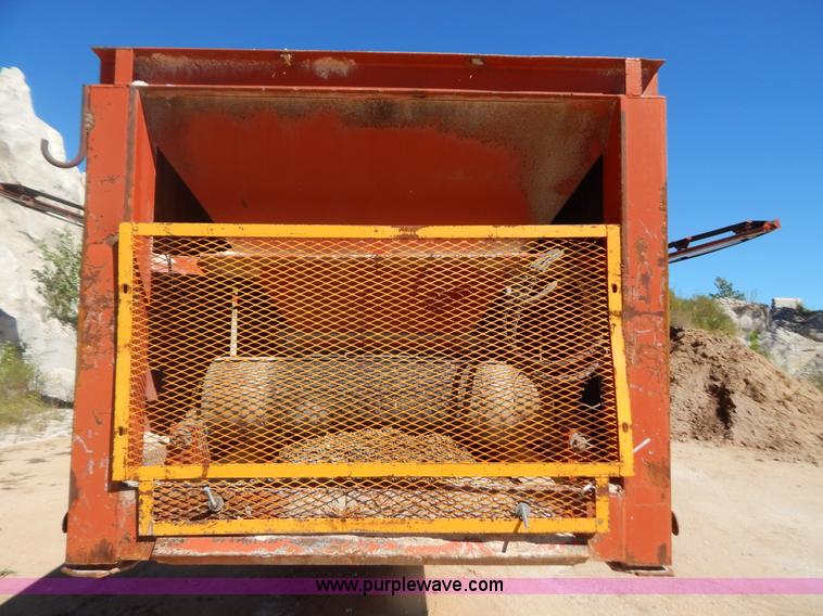 image for item B5874 Extec 5000 portable conveyor screen plant