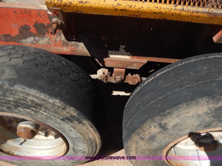 image for item B5874 Extec 5000 portable conveyor screen plant