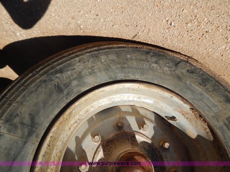 image for item B5874 Extec 5000 portable conveyor screen plant