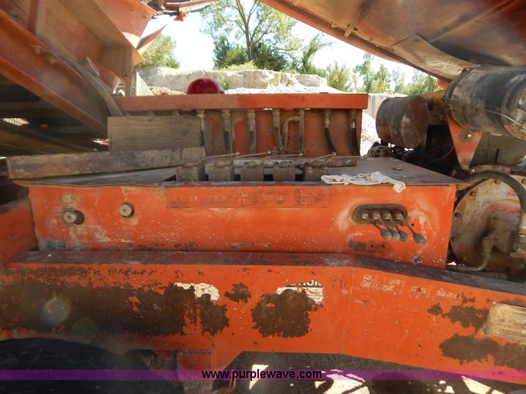 image for item B5874 Extec 5000 portable conveyor screen plant