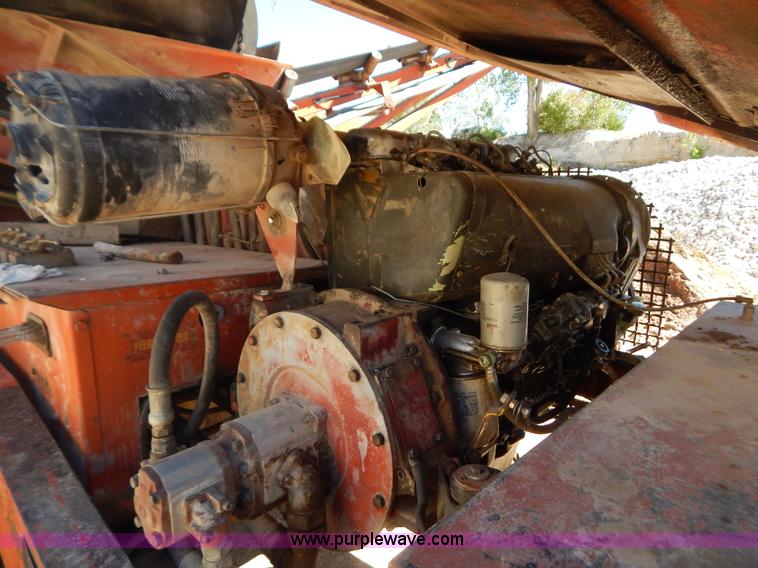 image for item B5874 Extec 5000 portable conveyor screen plant