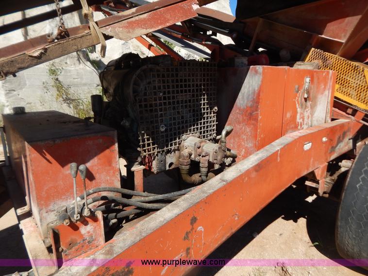 image for item B5874 Extec 5000 portable conveyor screen plant