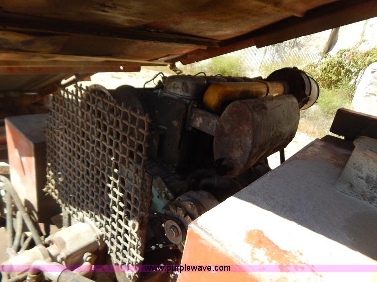 image for item B5874 Extec 5000 portable conveyor screen plant