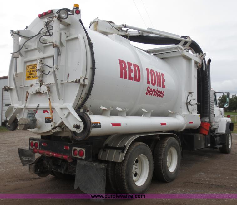 image for item B6855 1995 Ford L9000 Hi-Rail vacuum truck