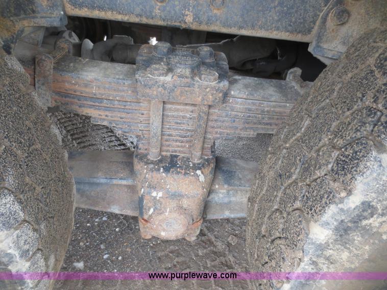 image for item B6855 1995 Ford L9000 Hi-Rail vacuum truck