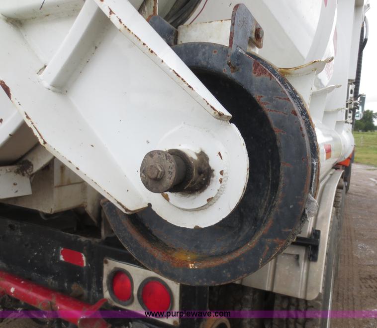 image for item B6855 1995 Ford L9000 Hi-Rail vacuum truck