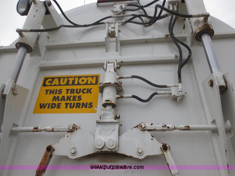 image for item B6855 1995 Ford L9000 Hi-Rail vacuum truck