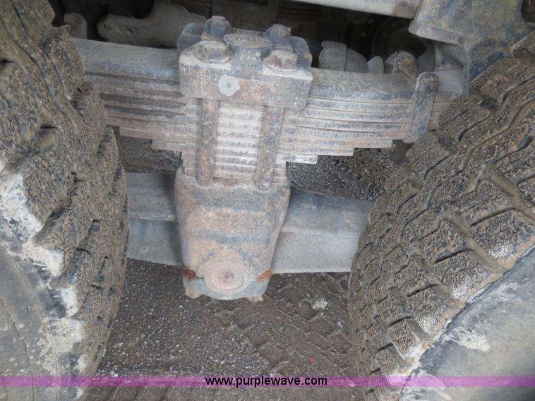 image for item B6855 1995 Ford L9000 Hi-Rail vacuum truck