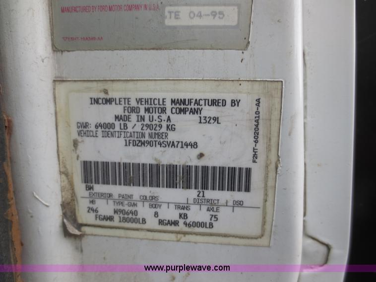 image for item B6855 1995 Ford L9000 Hi-Rail vacuum truck