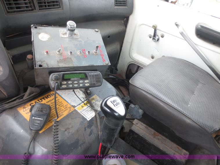 image for item B6855 1995 Ford L9000 Hi-Rail vacuum truck