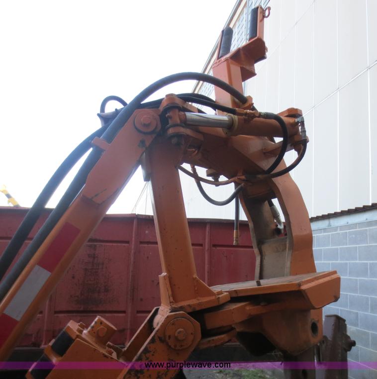 image for item D5914 1976 Case 475 track cable plow