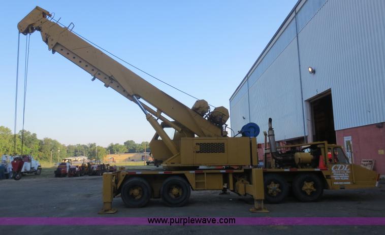 image for item D5922 1967 Bucyrus Erie 45C truck crane