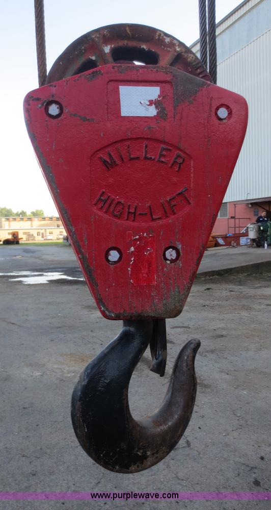 image for item D5922 1967 Bucyrus Erie 45C truck crane