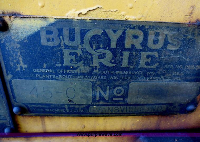 image for item D5922 1967 Bucyrus Erie 45C truck crane
