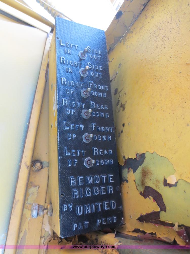 image for item D5922 1967 Bucyrus Erie 45C truck crane