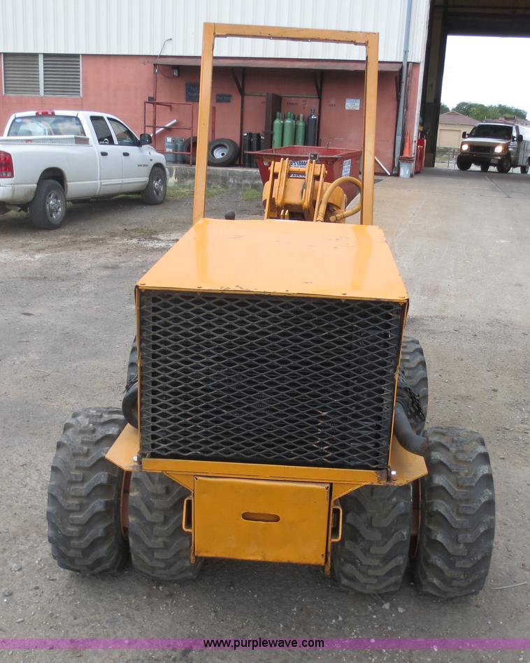 image for item D5926 1979 Case Maxi-Sneaker B articulated cable plow