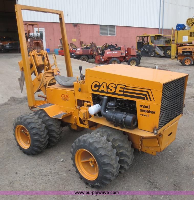 image for item D5926 1979 Case Maxi-Sneaker B articulated cable plow