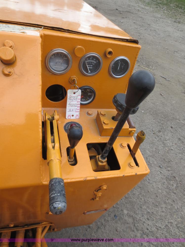 image for item D5926 1979 Case Maxi-Sneaker B articulated cable plow