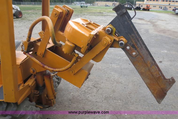 image for item D5926 1979 Case Maxi-Sneaker B articulated cable plow