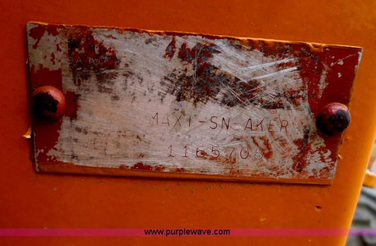 image for item D5926 1979 Case Maxi-Sneaker B articulated cable plow