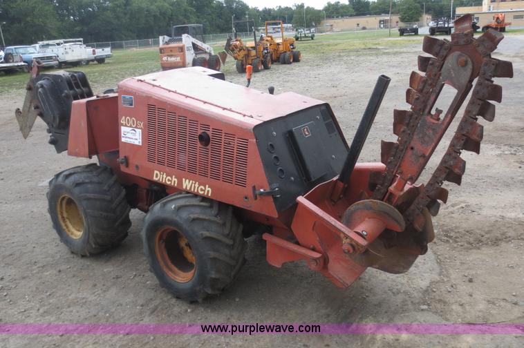 image for item D5927 Ditch Witch 400SXD cable plow