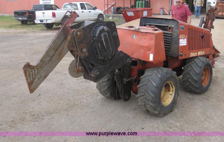 image for item D5927 Ditch Witch 400SXD cable plow