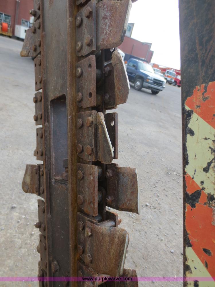 image for item D5928 Ditch Witch 410SXD cable plow