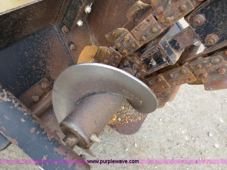 image for item D5928 Ditch Witch 410SXD cable plow