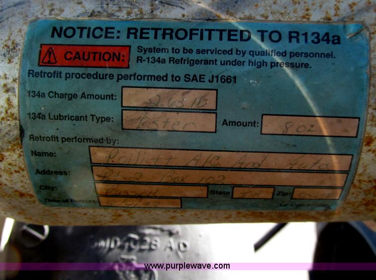 image for item E4596 1988 Mack R690ST semi truck